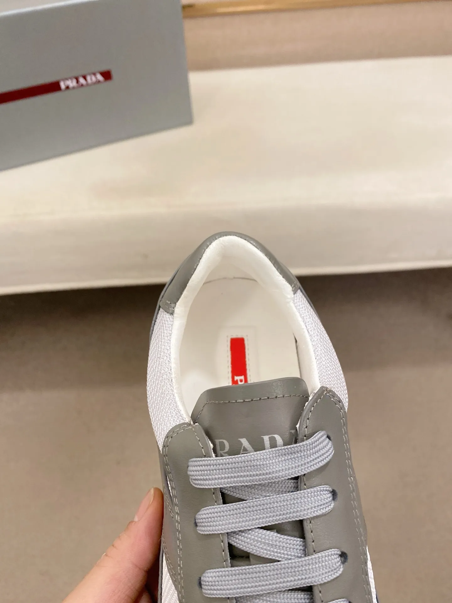 Men's shoes 💰 480💰 ✔️✔️✔️Top high version High-quality new PRADA (Prada) counters are launched at the same time. The new men's shoes and 😘fabrics are purely handmade in Niujing. Lining: Full cowhide lining. 👍🏿High-end☄️Open-molded non-slip rubber outsole, exquisite lines, simple and elegant, comfortable and high-end for leisure travel. Code number: 38-44. Can be customized45